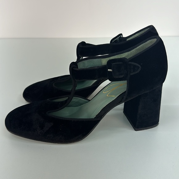 Paola d’Arcano Flapper Roaring 20’s Style Mary Jane Tee Strap Velvet Heels 38.5 - Picture 3 of 10